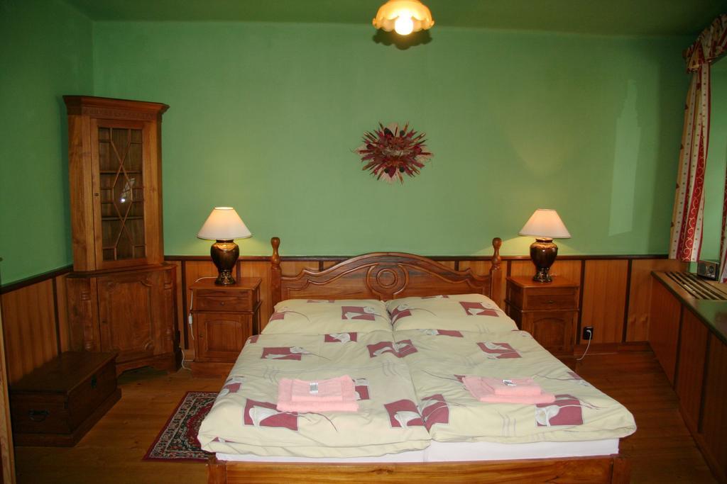 Penzion Kasper Cyklopenzion Jindřichŭv Hradec Oda fotoğraf