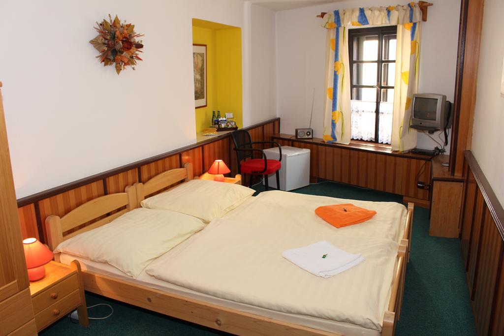 Penzion Kasper Cyklopenzion Jindřichŭv Hradec Oda fotoğraf