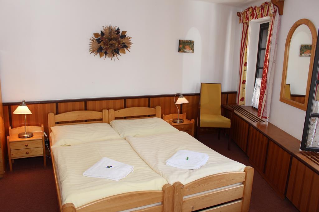 Penzion Kasper Cyklopenzion Jindřichŭv Hradec Oda fotoğraf